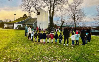 Schmücken des Tannenbaums